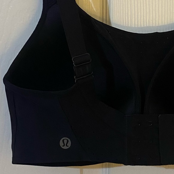 Lululemon Run Times High Support Bra Size 34 DD - Picture 7 of 8